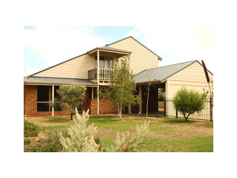79 Pearce Road, Australind WA 6233