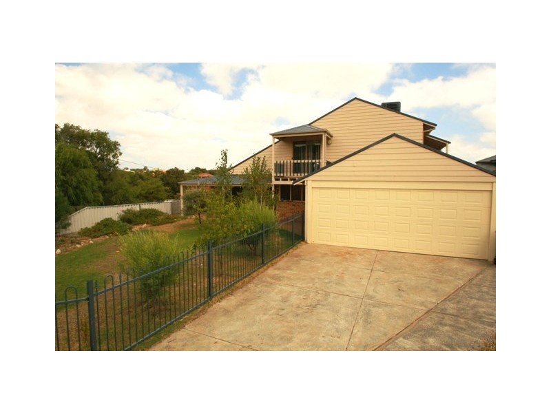 79 Pearce Road, Australind WA 6233