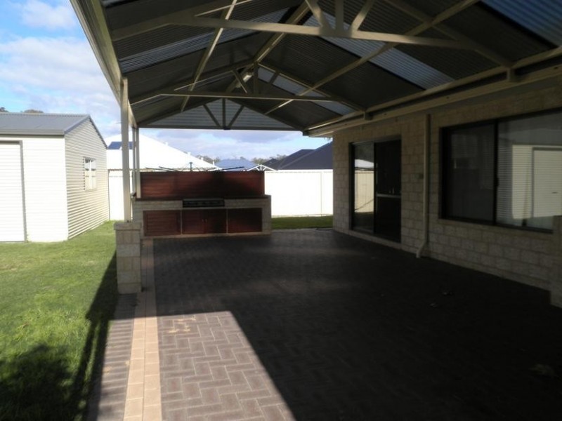 8 Cassia Place, Glen Iris WA 6230