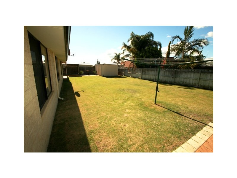 12 Brooklyn Way, Australind WA 6233
