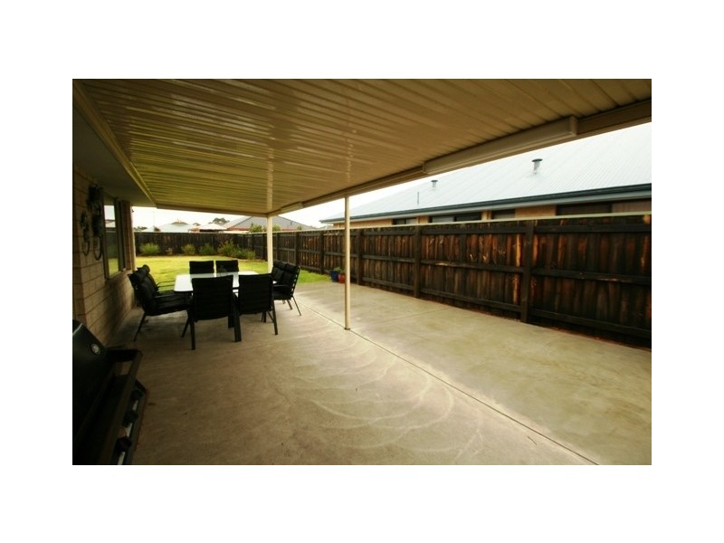 46 Barton Drive, Australind WA 6233