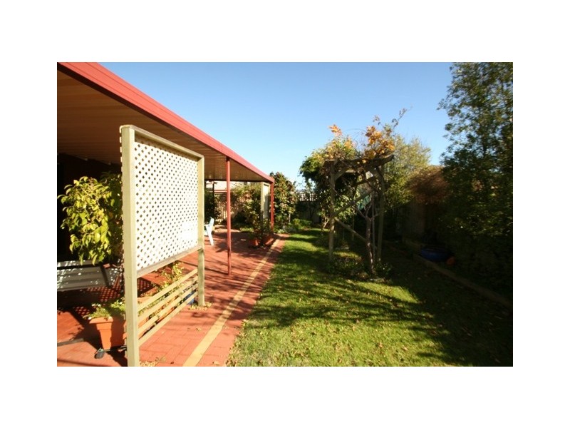 8A Camfield Street, Eaton WA 6232