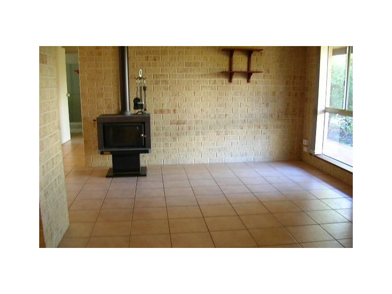 4 Wildflower Way, Australind WA 6233
