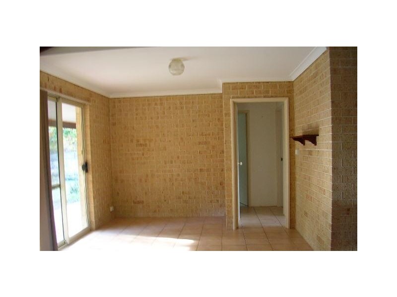 4 Wildflower Way, Australind WA 6233