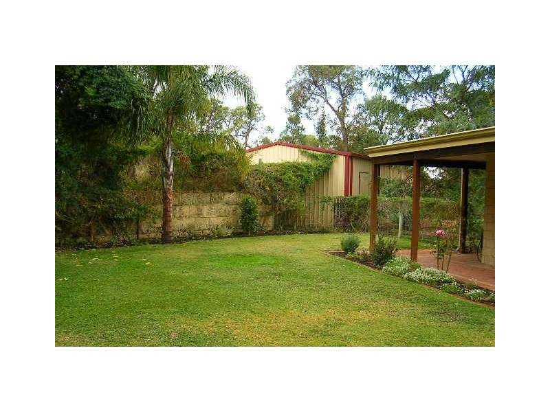 4 Wildflower Way, Australind WA 6233