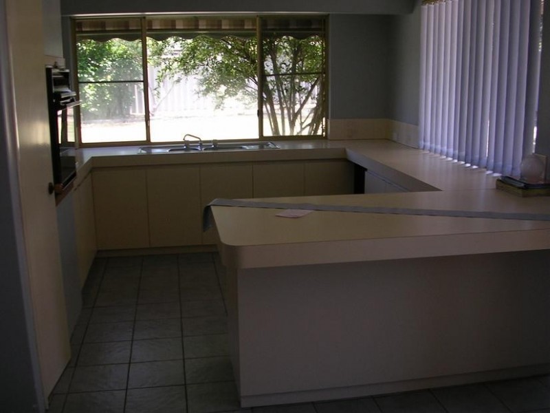 9 Hanks Way, Australind WA 6233
