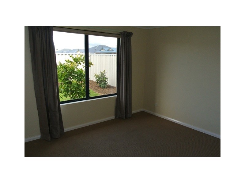 15 Graphite Turn, Dalyellup WA 6230