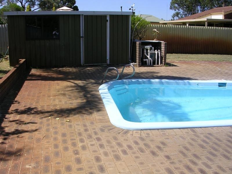 24 Chapple Drive, Australind WA 6233