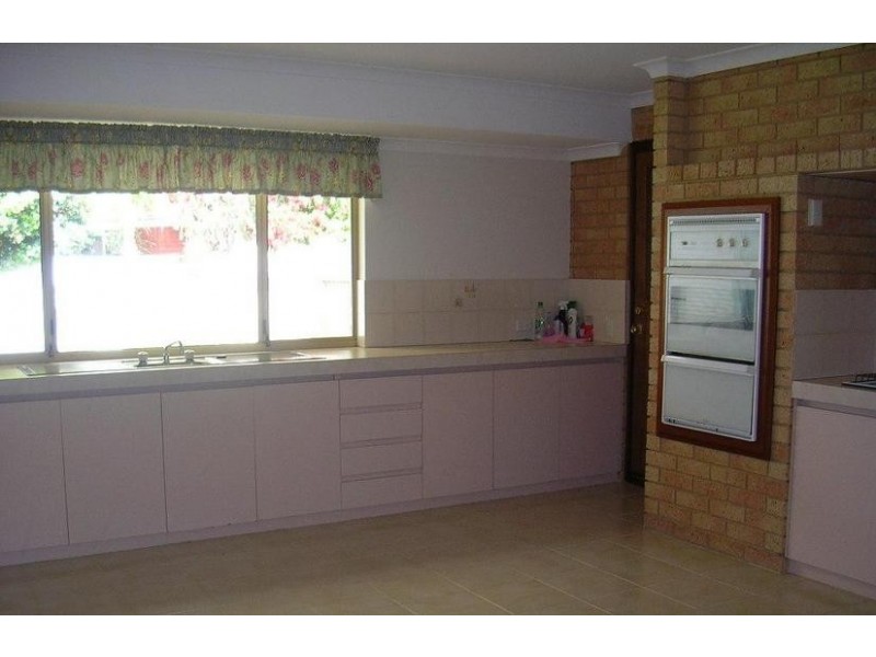 2 Shirreff Close, Australind WA 6233