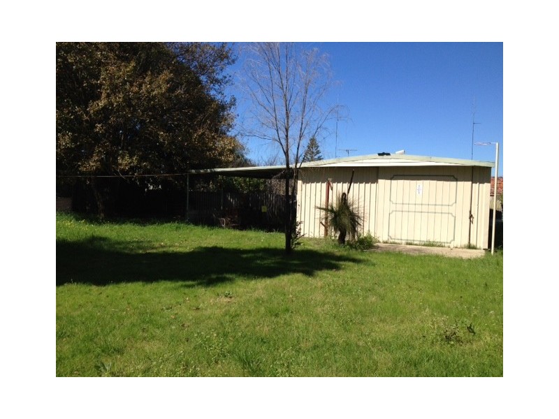 23 Hackett Road, Harvey WA 6220