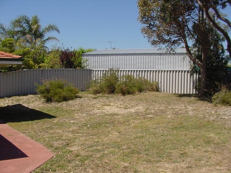 11 Emelia Place, Australind WA 6233