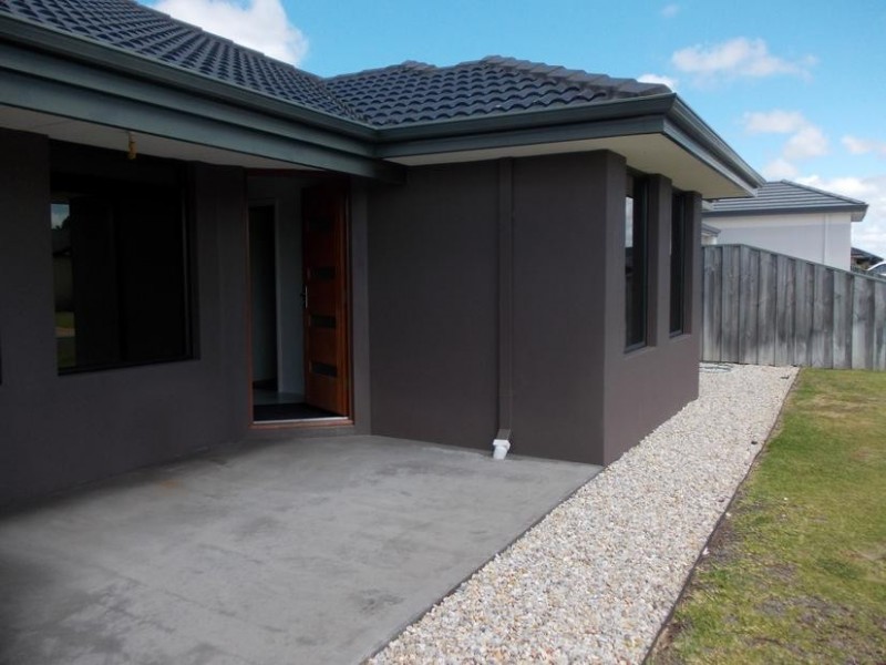 83 Burleigh Drive, Australind WA 6233