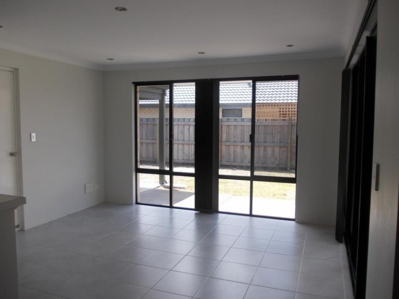 83 Burleigh Drive, Australind WA 6233