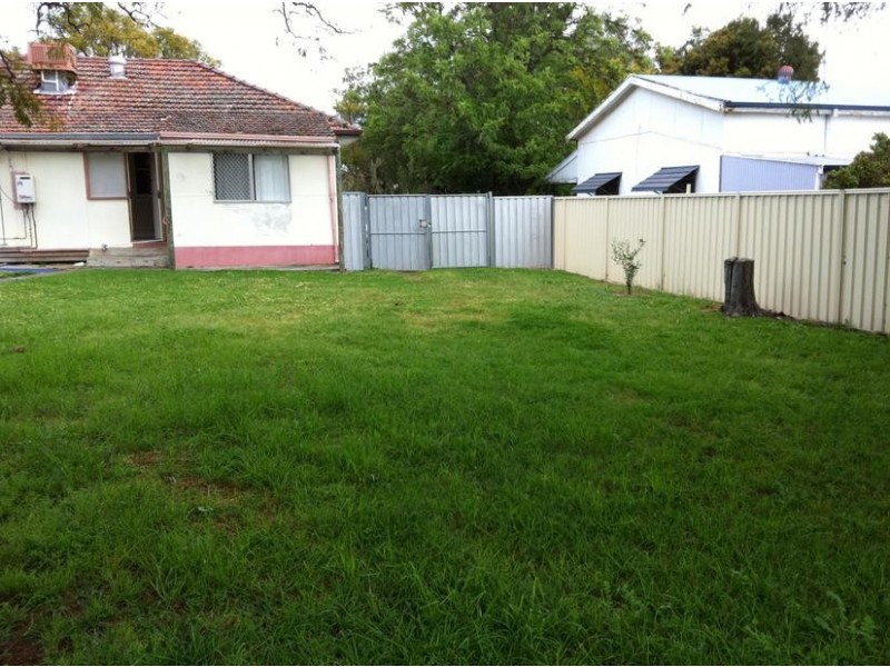 14 Uduc Road, Harvey WA 6220