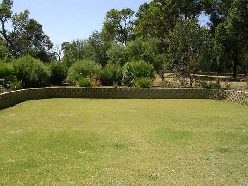 Bevan Loop, Roelands WA 6226