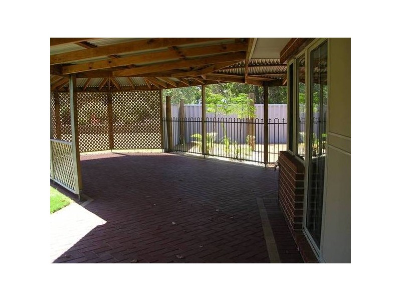 16 Bevan Loop, Australind WA 6233