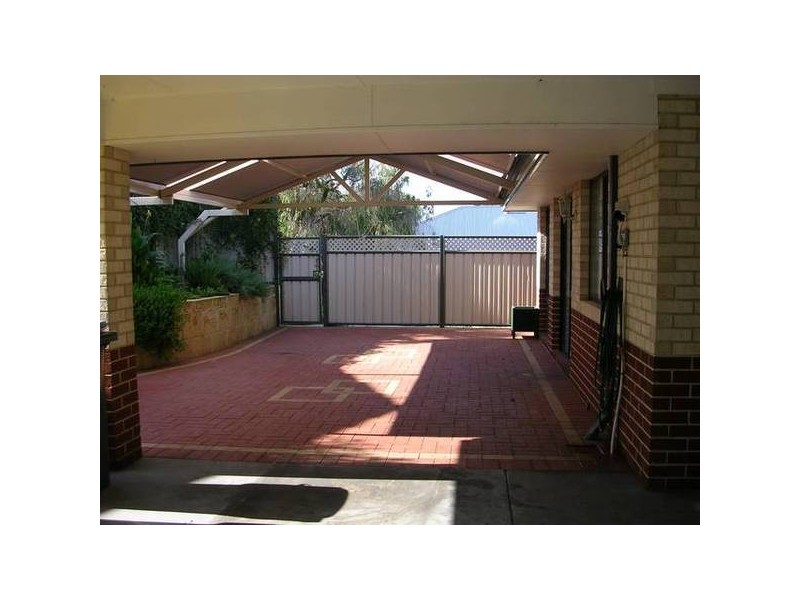 35 Parkfield Way, Australind WA 6233