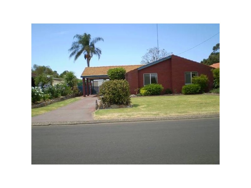 68 Herbert Road, Harvey WA 6220
