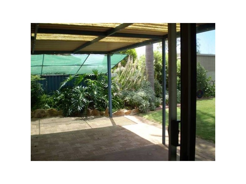 68 Herbert Road, Harvey WA 6220