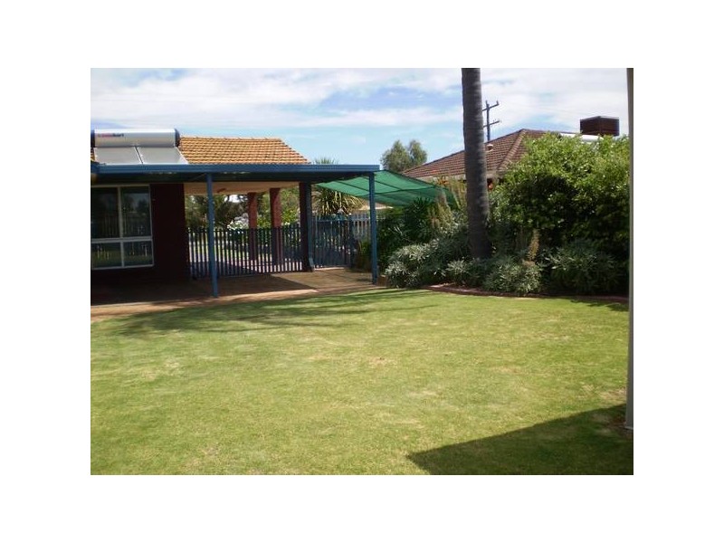 68 Herbert Road, Harvey WA 6220