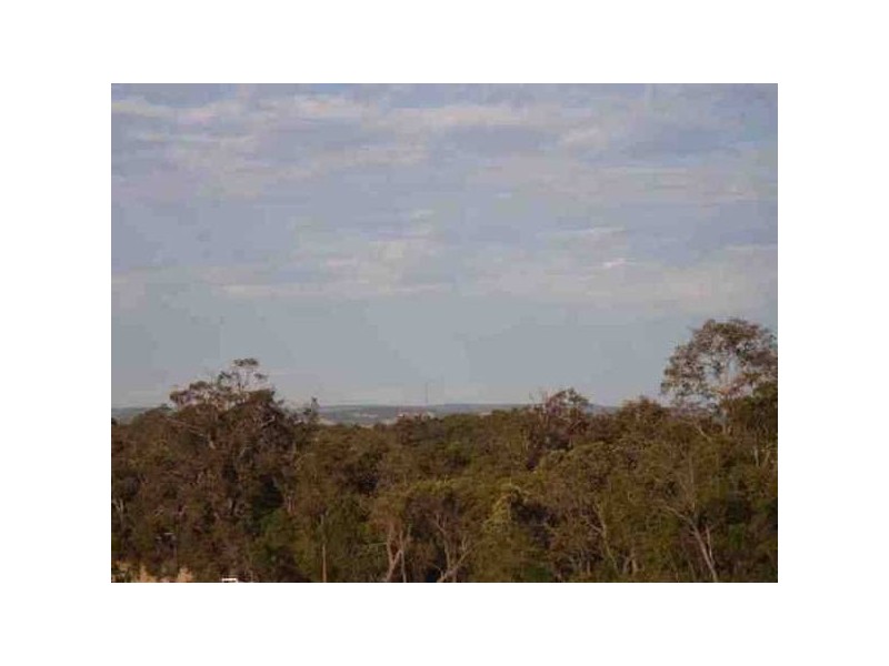 Barnes Avenue, Australind WA 6233