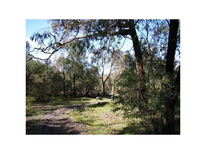 Barnes Avenue, Australind WA 6233