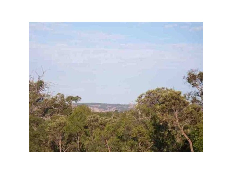 Barnes Avenue, Australind WA 6233