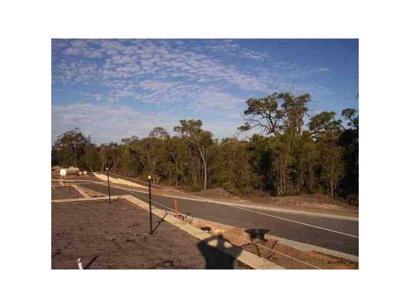Barnes Avenue, Australind WA 6233