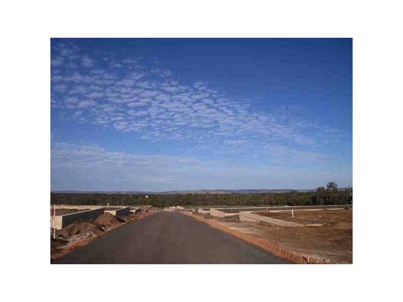 Barnes Avenue, Australind WA 6233