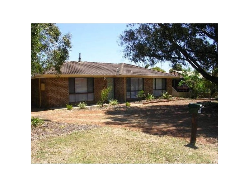 37 Travers Drive, Australind WA 6233