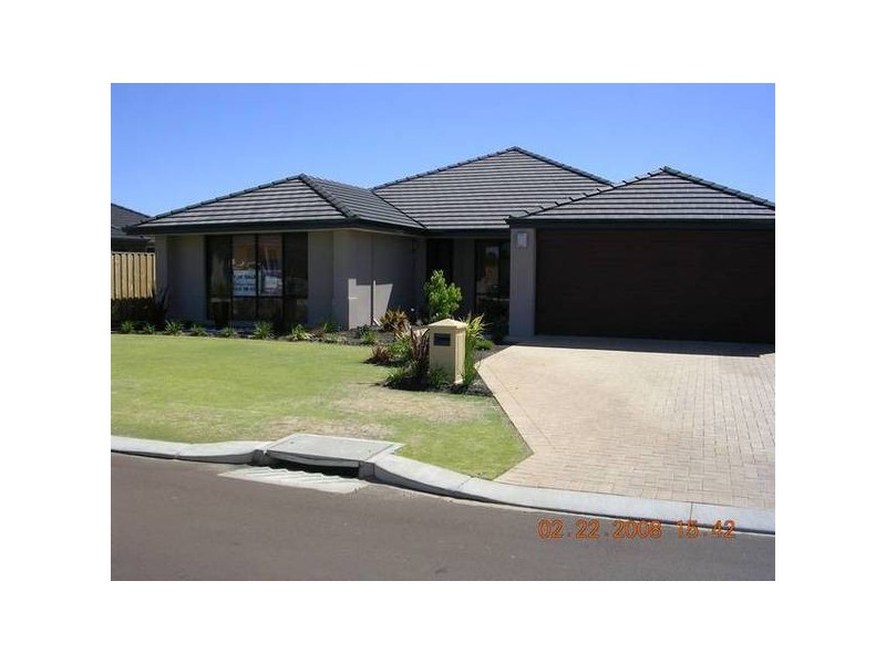 102 Barton Drive, Australind WA 6233