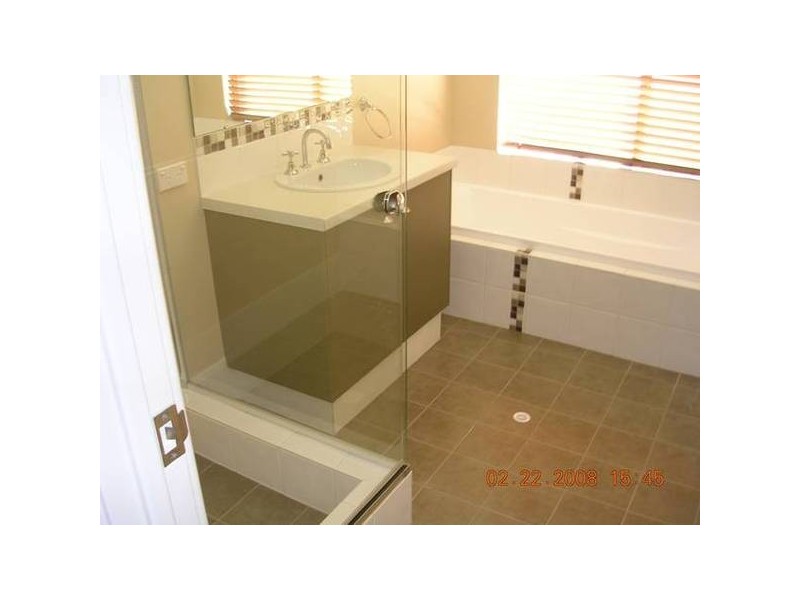 102 Barton Drive, Australind WA 6233