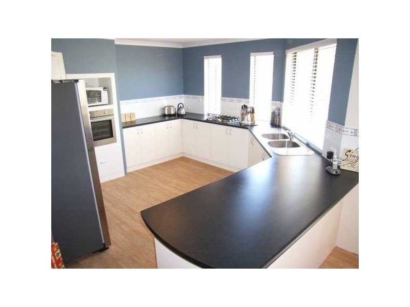 5 Trafalgar Rise, Australind WA 6233