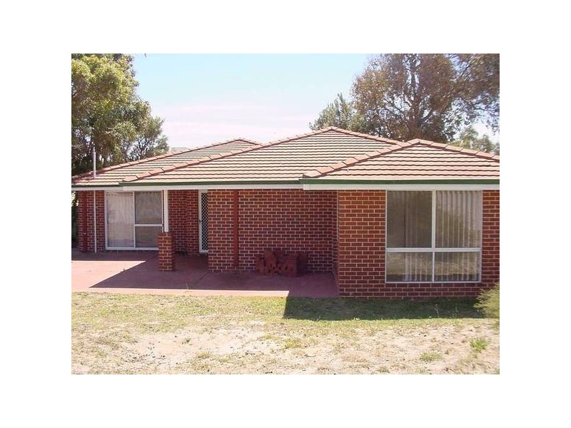 11 Emelia Place, Australind WA 6233