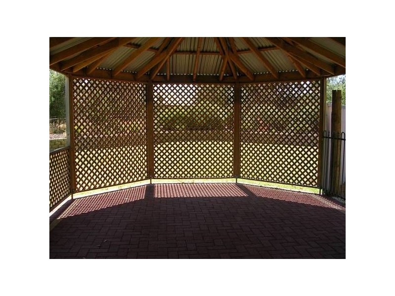 16 Bevan Loop, Roelands WA 6226