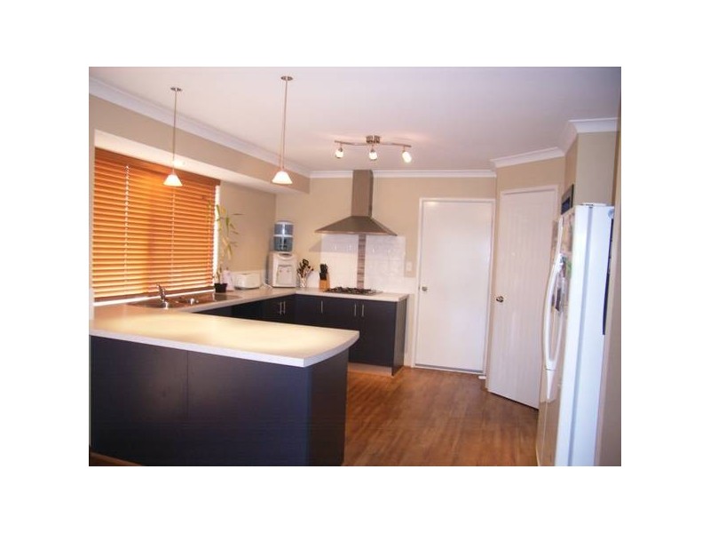 102 Barton Drive, Australind WA 6233