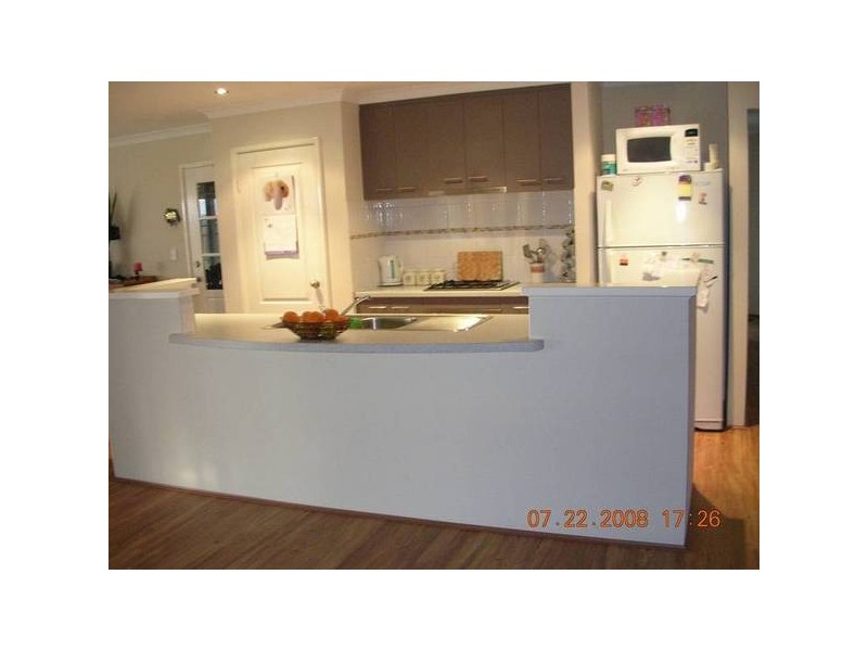 96 Barton Drive, Australind WA 6233