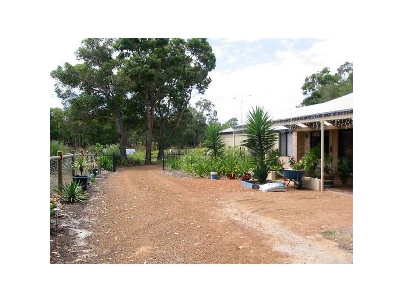 12 Grand Entrance, Australind WA 6233