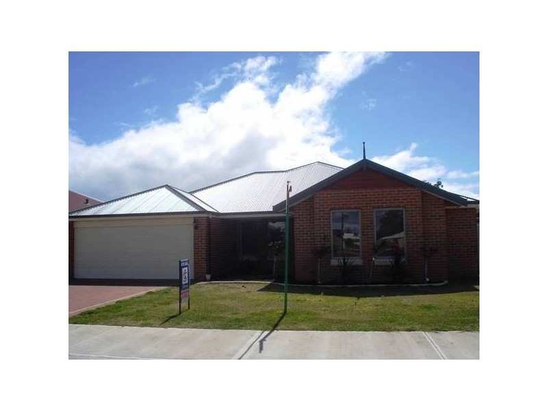 7 Priory Road, Australind WA 6233