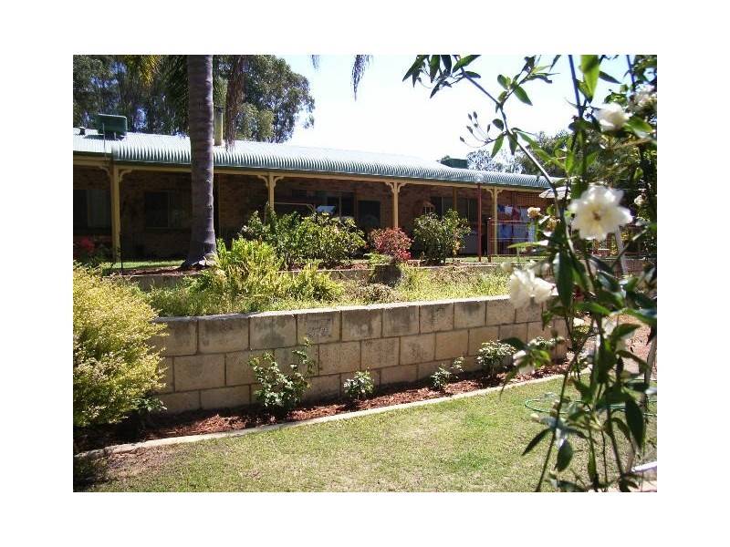 9 Feast Place, Leschenault WA 6233