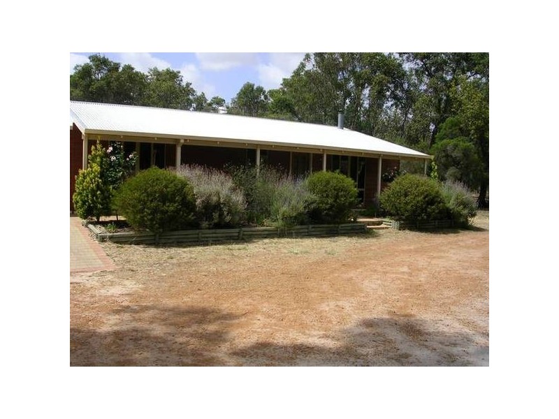30 Leeward Place, Leschenault WA 6233