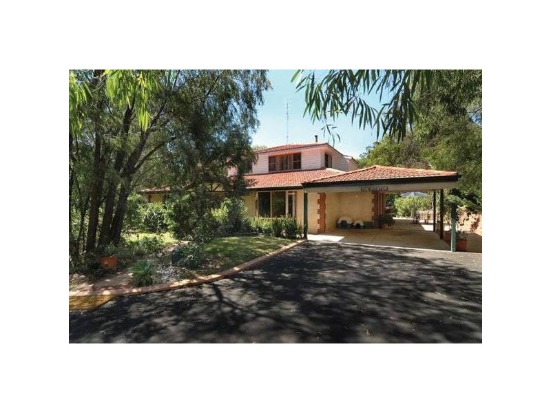 4 Hosier Court, Leschenault WA 6233