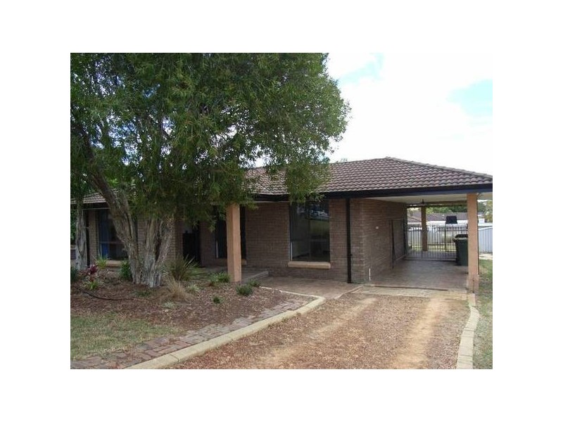 5 Hughlings Place, Australind WA 6233
