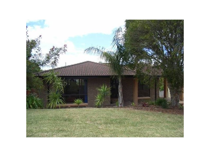 5 Hughlings Place, Australind WA 6233