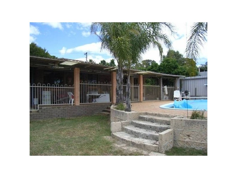 5 Hughlings Place, Australind WA 6233