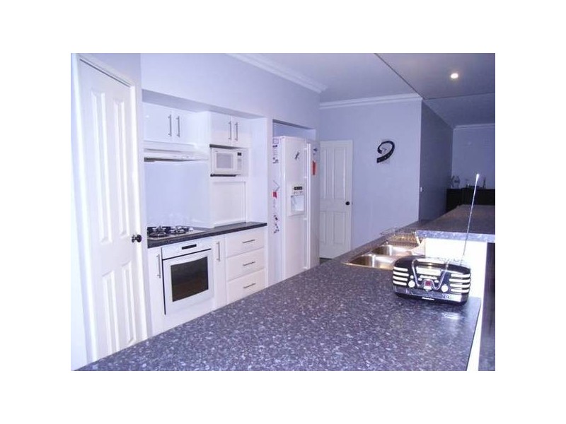 41 Hoylake Avenue, Bunbury WA 6230