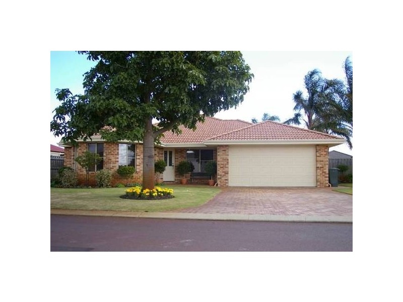 35 Barton Drive, Australind WA 6233
