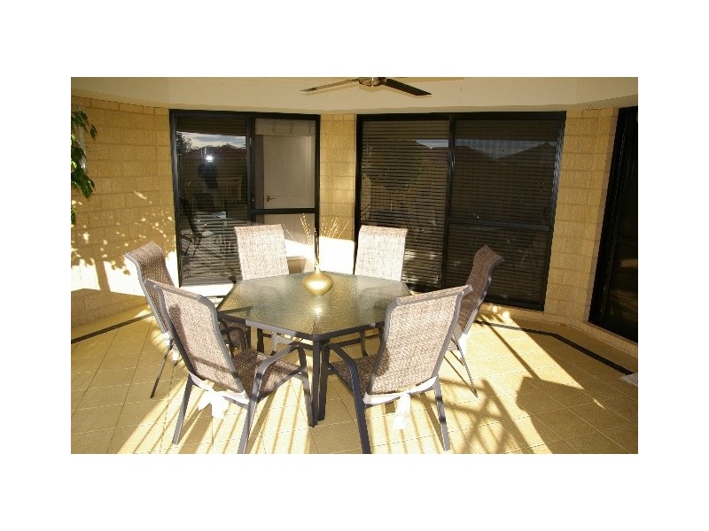 18 Sapphire Way, Dalyellup WA 6230