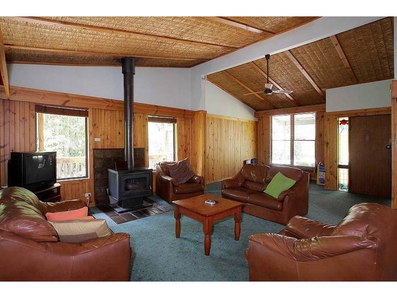 21 Mast Gully Road, Upwey VIC 3158