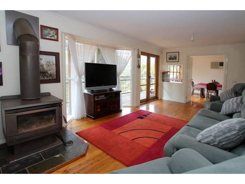 6 Eric Street, Belgrave VIC 3160